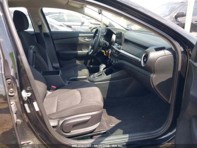 3KPF24AD1ME338095 KIA Forte Lxs