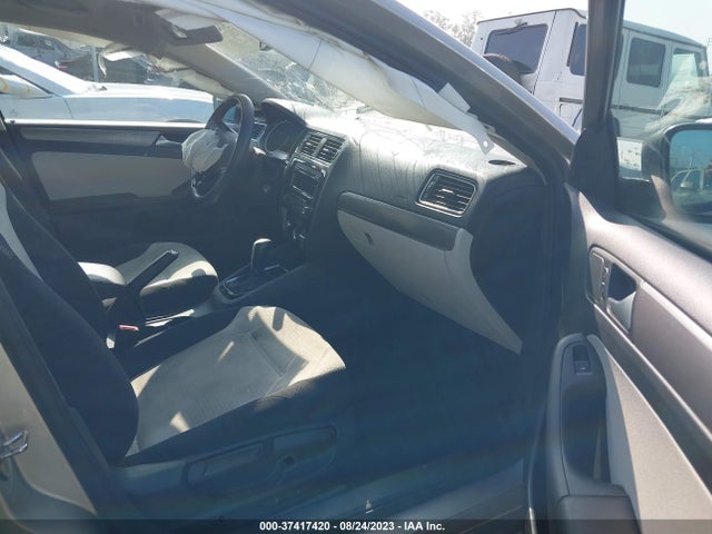 3VWLA7AJ3FM277769 Volkswagen Jetta Sedan 2.0l Tdi S
