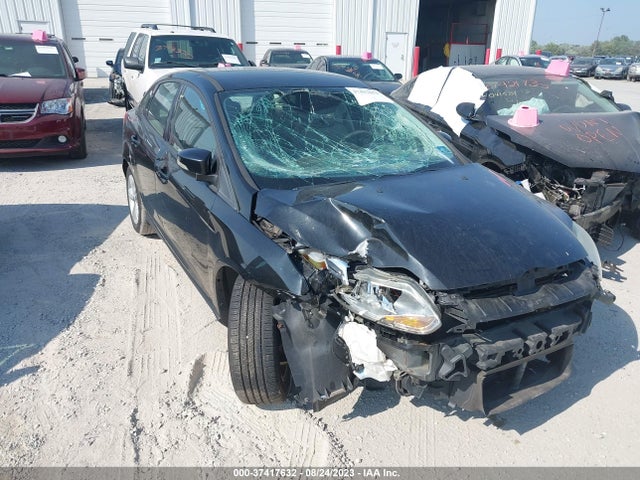 Ford FOCUS SE 2014 1FADP3F25EL353059 Image 1
