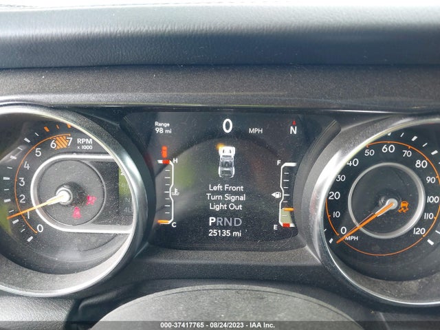 1C4HJXEN8NW159690 Jeep Wrangler Unlimited Sahara Altitude