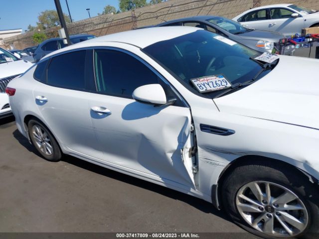 KNAGT4L31J5216508 KIA Optima Lx