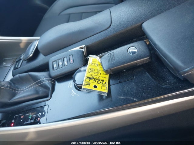 Lexus IS 250 2014 JTHCF1D22E5008378 Image 3