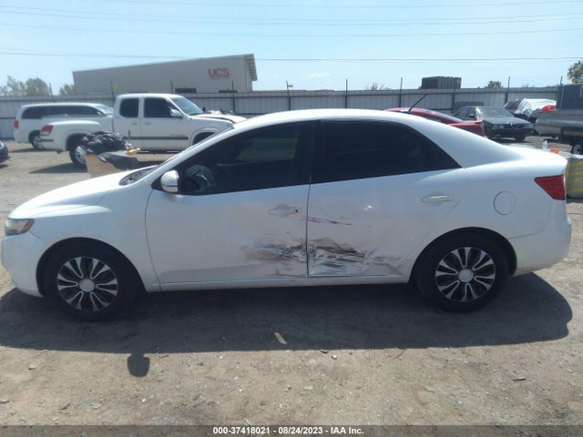 2011 KIA FORTE EX VIN: KNAFU4A25B5317345