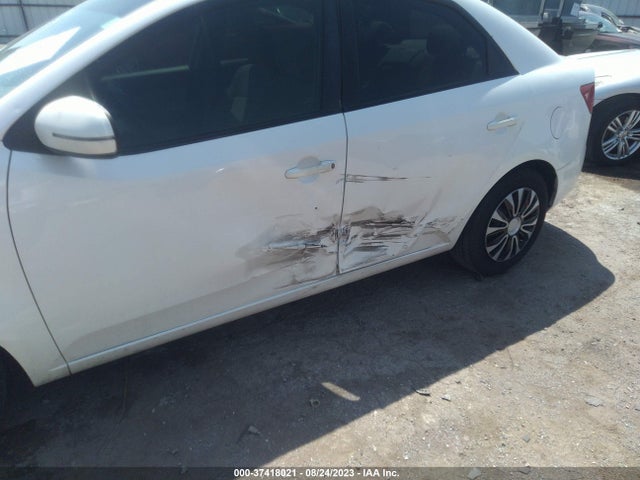 2011 KIA FORTE EX VIN: KNAFU4A25B5317345
