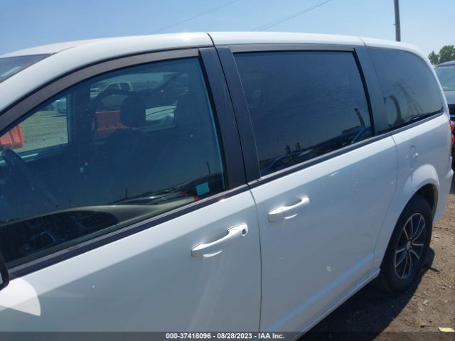 2C4RDGEG5JR281018 Dodge Grand Caravan Gt