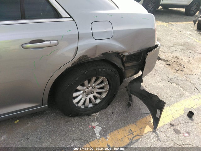 2C3CCAAG9EH373079 Chrysler 300