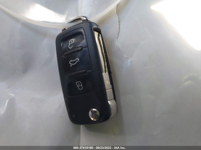 WVGAV3AX6EW553853 Volkswagen TIGUAN SE