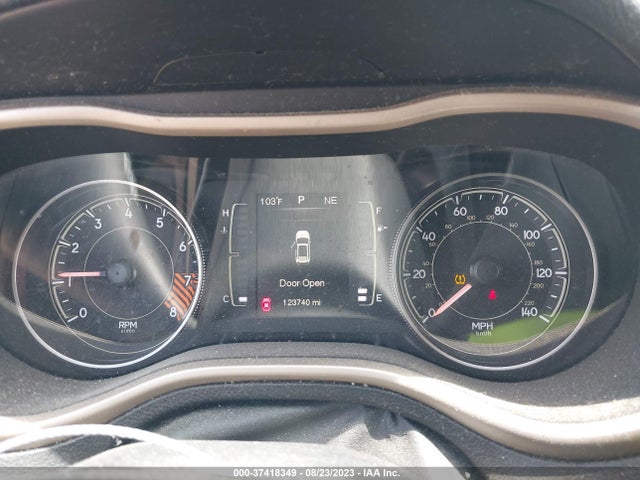 1C4PJMCSXEW181676 Jeep Cherokee Latitude