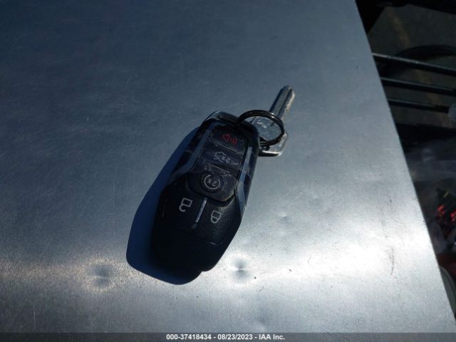 3FA6P0SU5ER256587 Ford Fusion Energi Titanium
