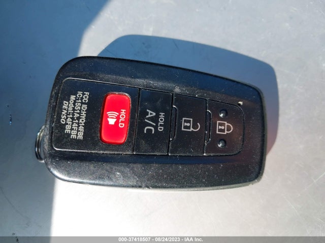 Toyota Prius Prime Premium 2017 JTDKARFP9H3031031 Image 11