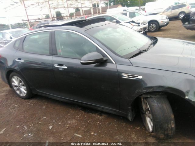 5XXGT4L39JG240943 KIA Optima S