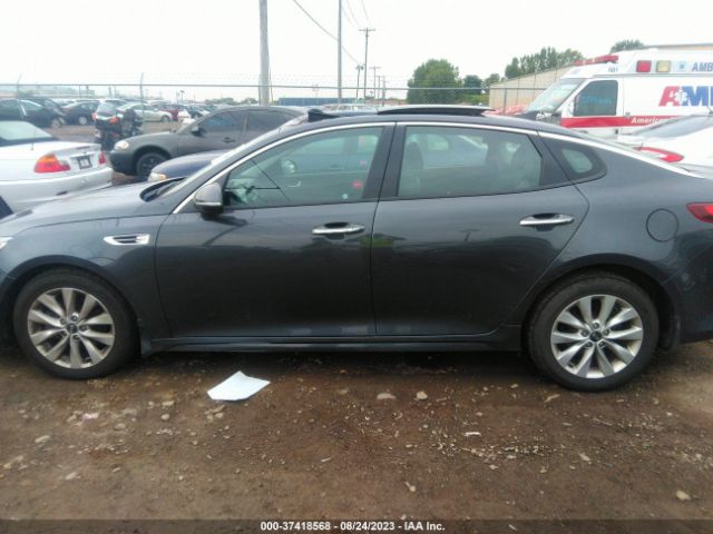 5XXGT4L39JG240943 KIA Optima S