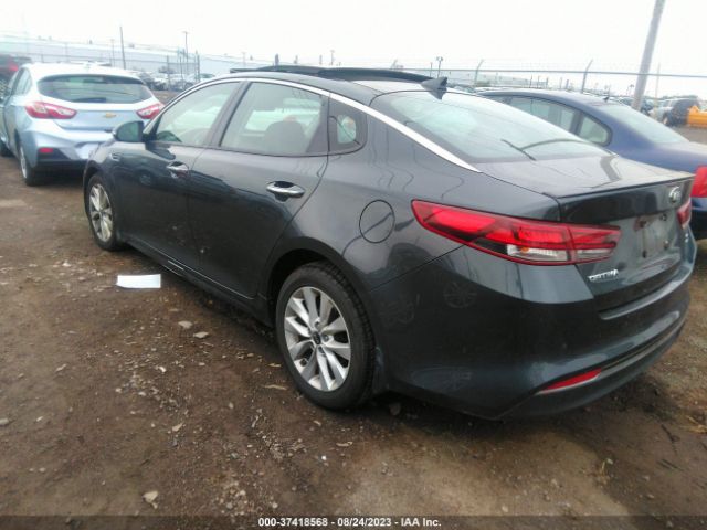 5XXGT4L39JG240943 KIA Optima S