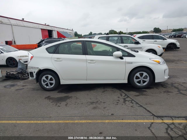 Toyota Prius Four 2015 JTDKN3DU2F0481077 Image 14