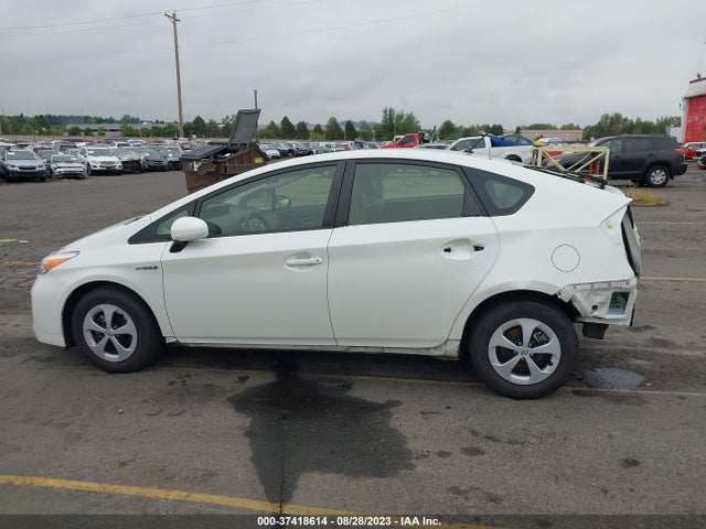 Toyota Prius Four 2015 JTDKN3DU2F0481077 Image 15
