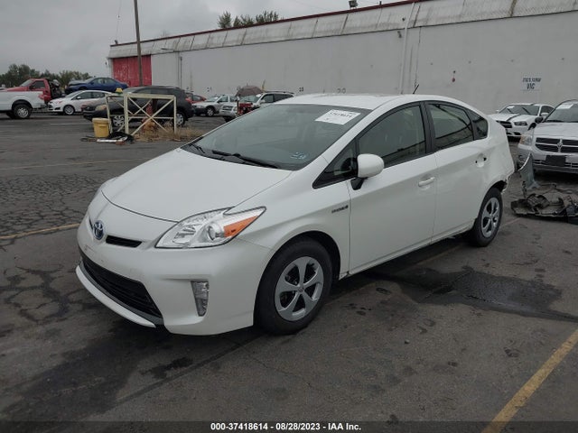 Toyota Prius Four 2015 JTDKN3DU2F0481077 Image 2