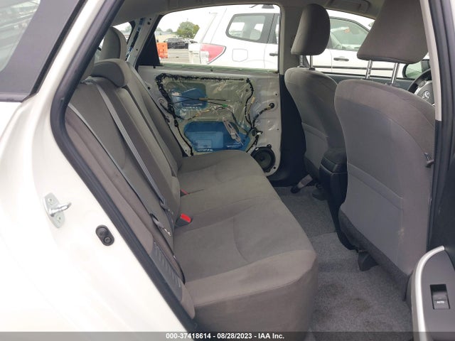 Toyota Prius Four 2015 JTDKN3DU2F0481077 Image 8