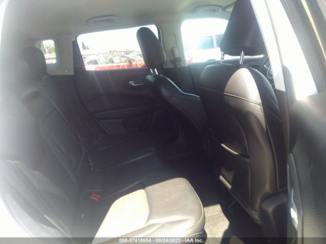3C4NJDBB5JT453382 Jeep Compass Altitude