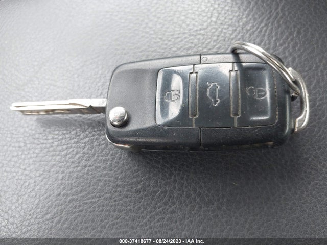 2009 VOLKSWAGEN JETTA SEDAN S VIN: 3VWJM71K09M174739