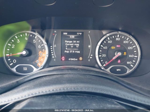 ZACCJAAWXGPE40749 Jeep Renegade Sport