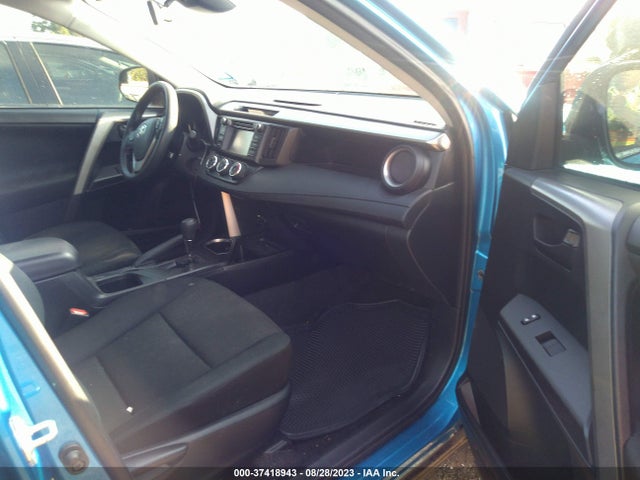 Toyota RAV4 LE 2018 JTMZFREVXJJ738334 Image 5