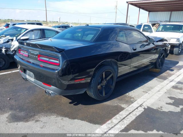2C3CDZAG0JH327727 Dodge Challenger Sxt