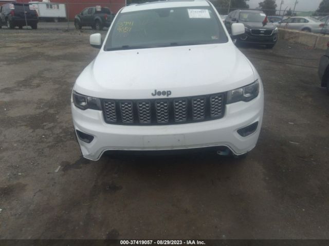 1C4RJFAG4JC360259 Jeep Grand Cherokee Altitude