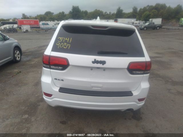 1C4RJFAG4JC360259 Jeep Grand Cherokee Altitude
