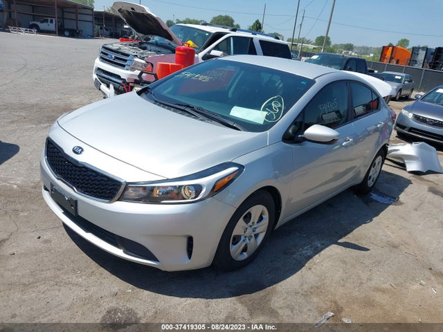 KIA FORTE LX 2017 3KPFK4A75HE114862 Image 2