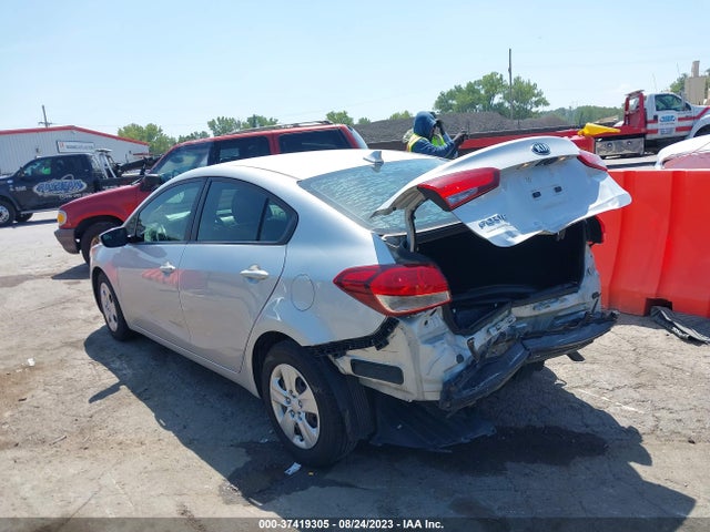 KIA FORTE LX 2017 3KPFK4A75HE114862 Image 10