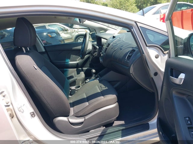 KIA FORTE LX 2017 3KPFK4A75HE114862 Image 12