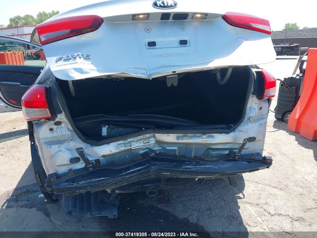 KIA FORTE LX 2017 3KPFK4A75HE114862 Image 13