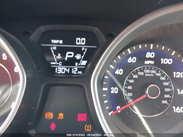 2015 HYUNDAI ELANTRA SE VIN: 5NPDH4AE8FH557004