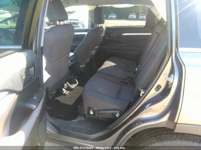 Toyota Highlander Le 2016 5TDBKRFHXGS353020 Image 8