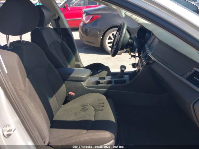 5XXGT4L32JG186384 KIA Optima Lx