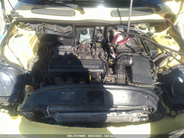 2005 MINI COOPER HARDTOP VIN: WMWRC33465TJ68744