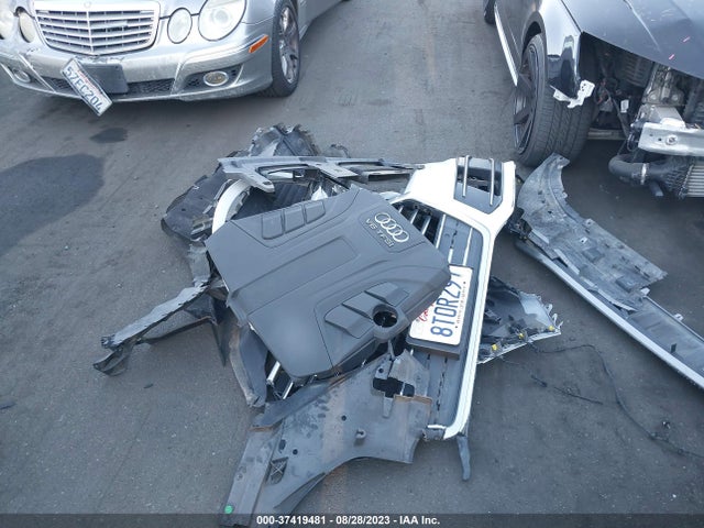WA1LAAF74JD019224 Audi Q7 Premium Plus