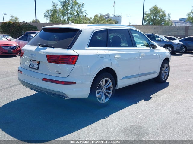 WA1LAAF74JD019224 Audi Q7 Premium Plus
