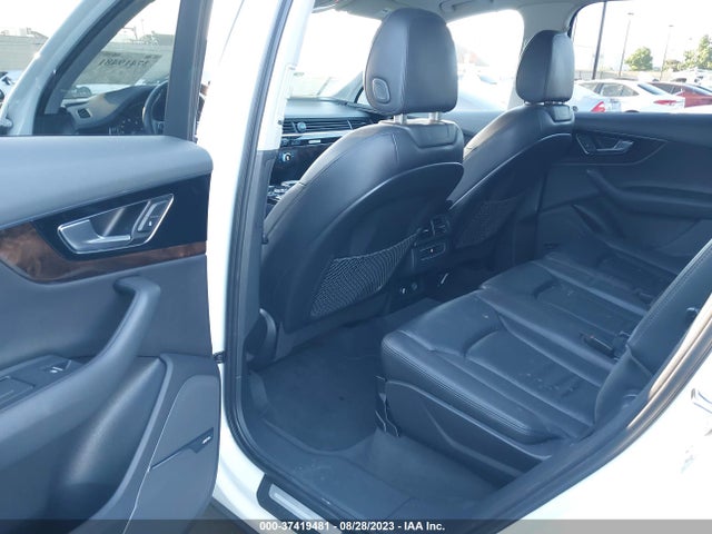 WA1LAAF74JD019224 Audi Q7 Premium Plus