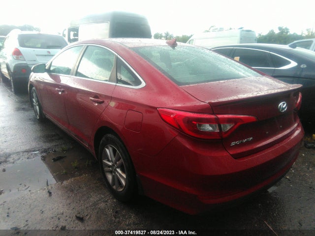 2015 HYUNDAI SONATA 2.4L SE VIN: 5NPE24AF7FH147888