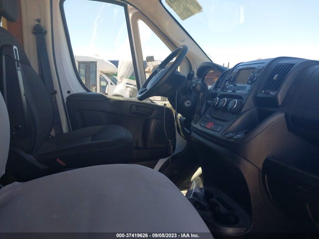 3C6TRVDG7JE124791 RAM Promaster Cargo Van
