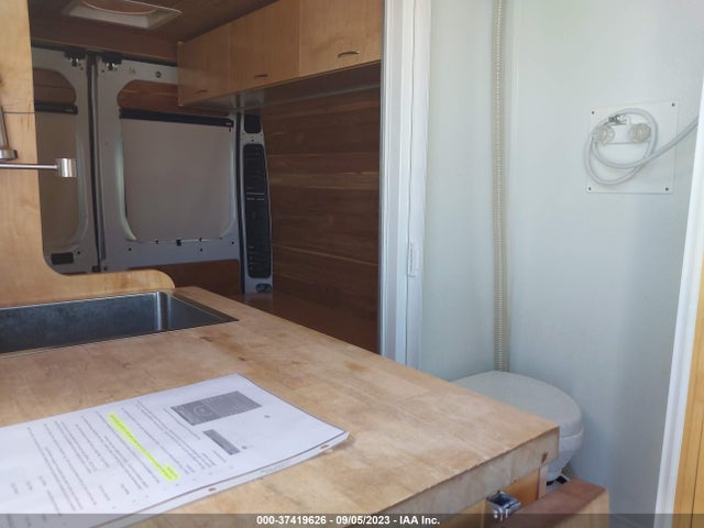 3C6TRVDG7JE124791 RAM Promaster Cargo Van