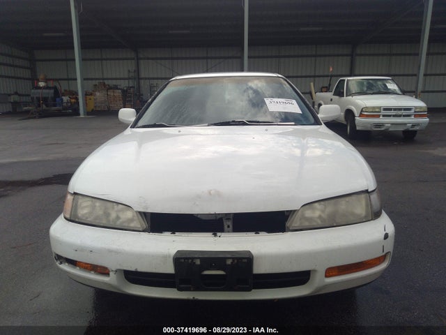 1996 HONDA ACCORD LX/EX VIN: 1HGCD5631TA107641