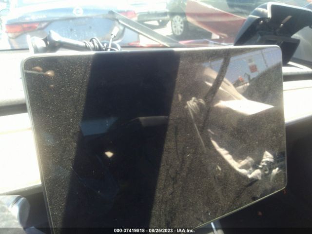 5YJ3E1EB9KF470031 Tesla MODEL 3