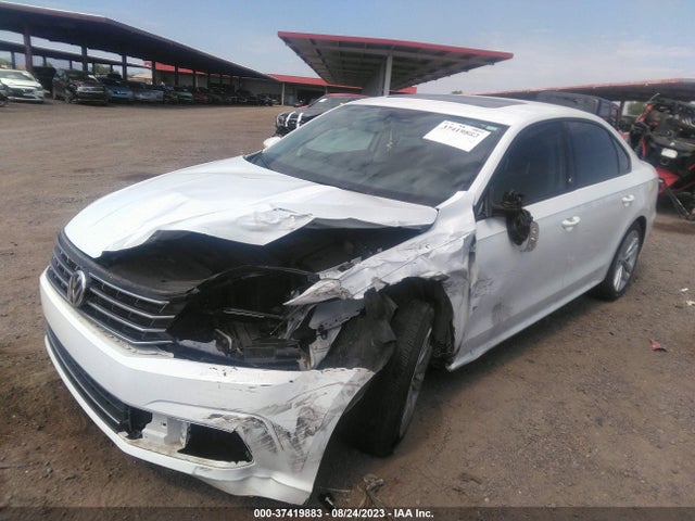 1VWLA7A37KC008624 Volkswagen Passat 2.0t Wolfsburg Edition