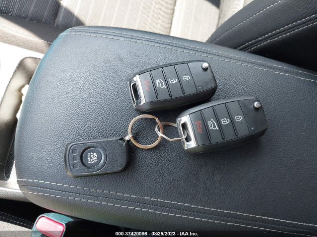 KNDPM3AC5H7235204 KIA Sportage Lx