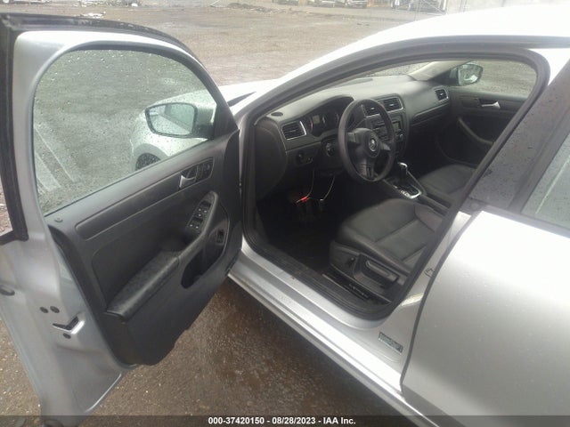 3VWD17AJXEM215644 Volkswagen Jetta Sedan Se