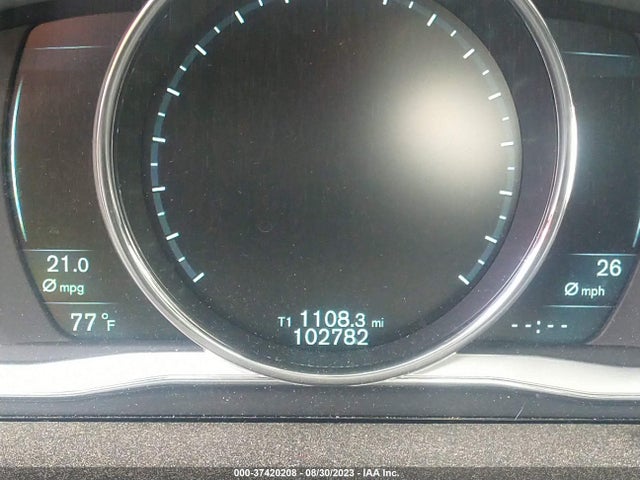 2015 VOLVO XC60 T6 VIN: YV4902RBXF2577703