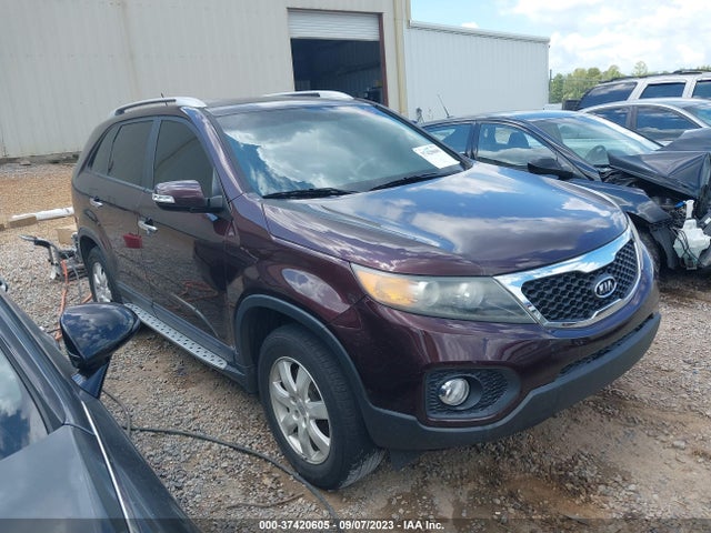 2011 KIA SORENTO LX VIN: 5XYKT4A17BG166155