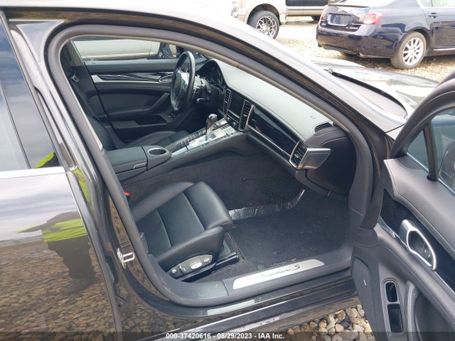 2016 Porsche Panamera, VIN: WP0AD2A7XGL040966